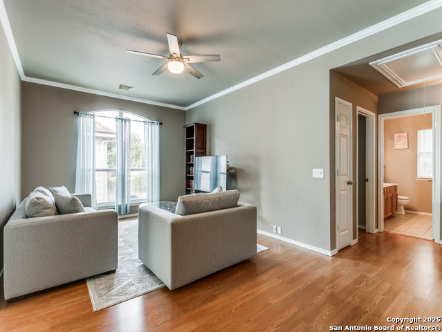 Image 17 of 27 For 2115 Encino Breeze