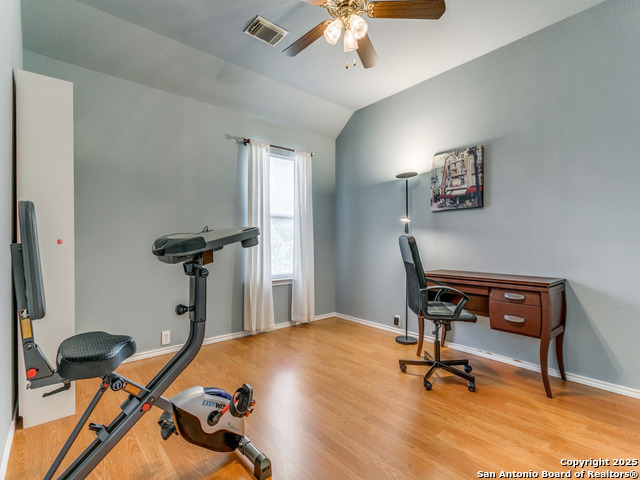 Image 19 of 27 For 2115 Encino Breeze