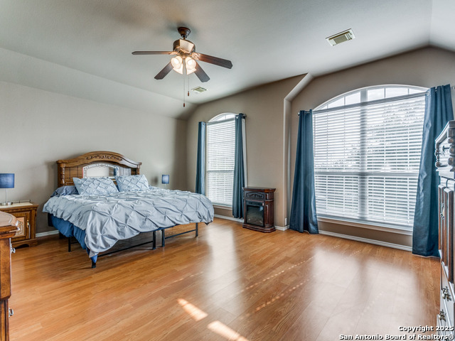 Image 23 of 27 For 2115 Encino Breeze