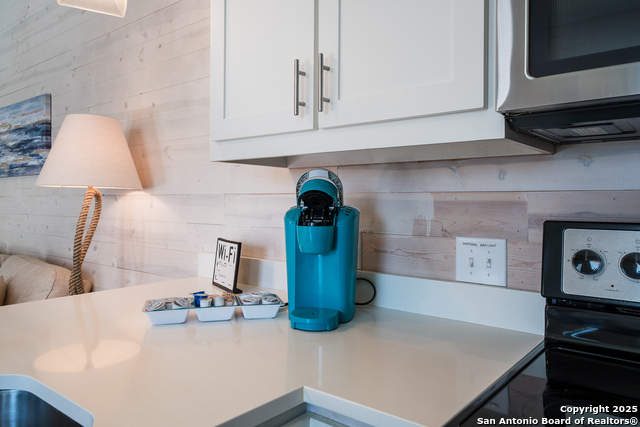 Image 13 of 27 For 2821 11th 102