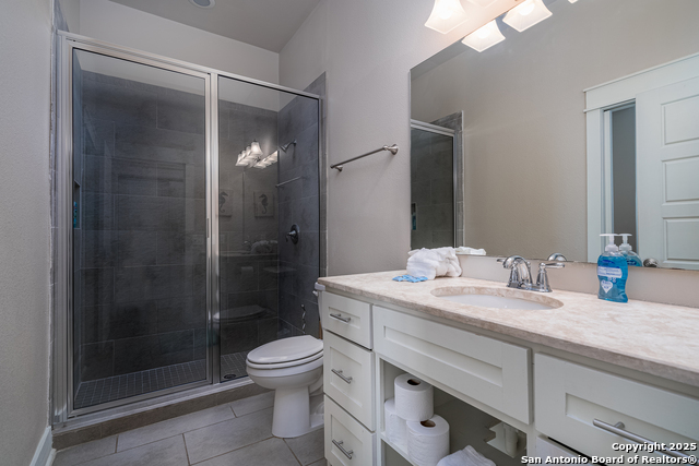 Image 17 of 27 For 2821 11th 102