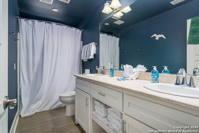 Image 23 of 27 For 2821 11th 102