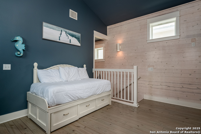 Image 24 of 27 For 2821 11th 102