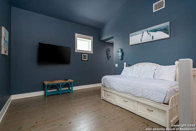 Image 25 of 27 For 2821 11th 102