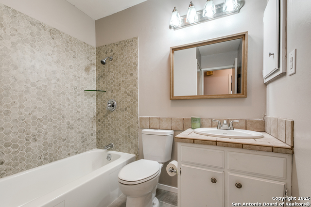 Image 19 of 28 For 5019 Northfield Dr