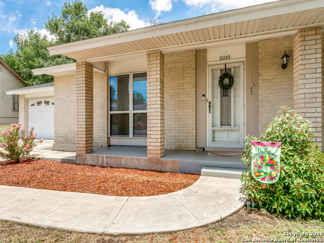 Image 3 of 28 For 5019 Northfield Dr