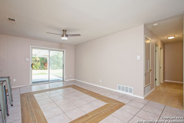 Image 7 of 28 For 5019 Northfield Dr