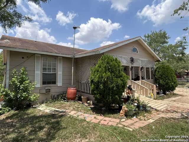 Image 2 of 22 For 1446 County Road 429