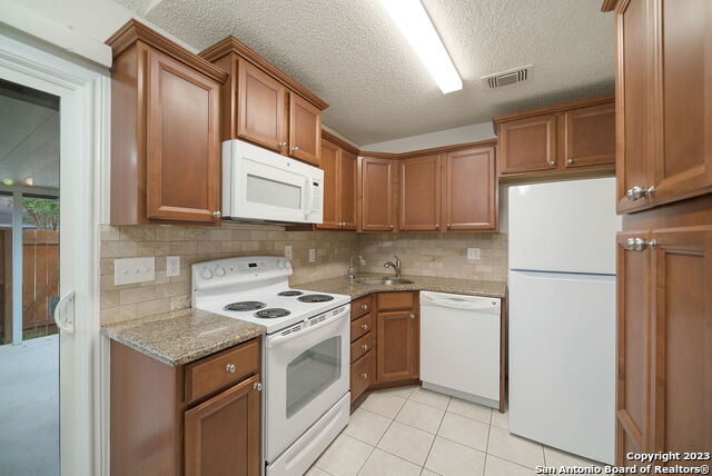 Listing photo id 8 for 9140 Timber Path 1301