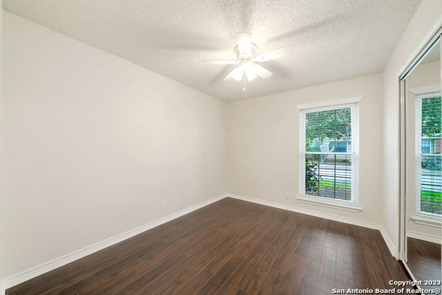 Listing photo id 15 for 9140 Timber Path 1301
