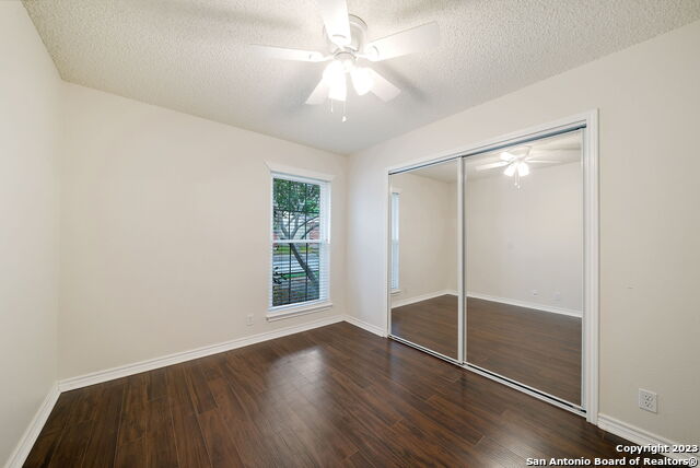Listing photo id 16 for 9140 Timber Path 1301