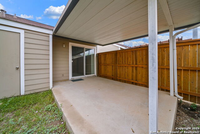 Listing photo id 21 for 9140 Timber Path 1301