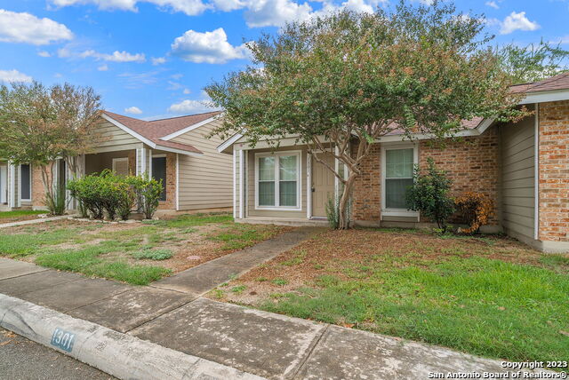 Listing photo id 1 for 9140 Timber Path 1301