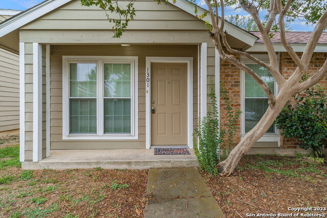 Listing photo id 3 for 9140 Timber Path 1301