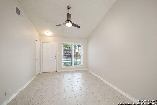 Listing photo id 7 for 9140 Timber Path 1301