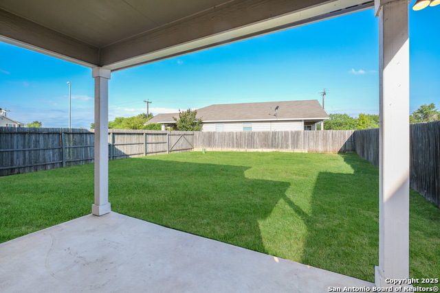 Image 22 of 27 For 8011 Willow Country