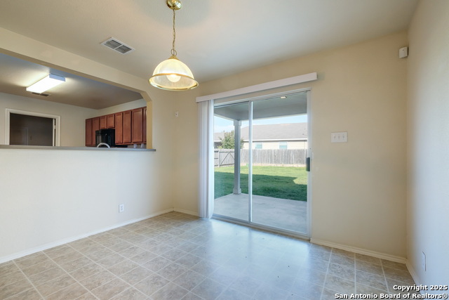Image 5 of 27 For 8011 Willow Country