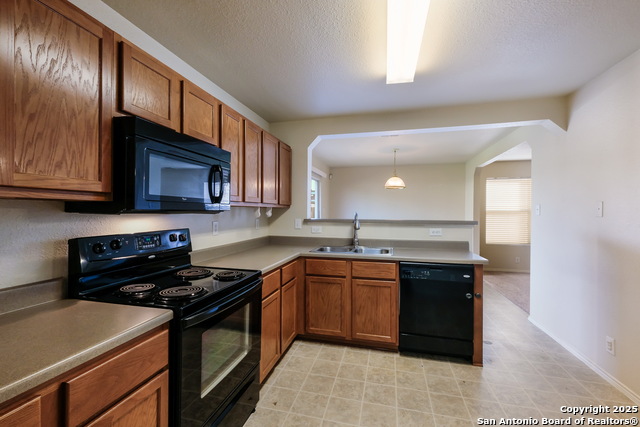 Image 7 of 27 For 8011 Willow Country