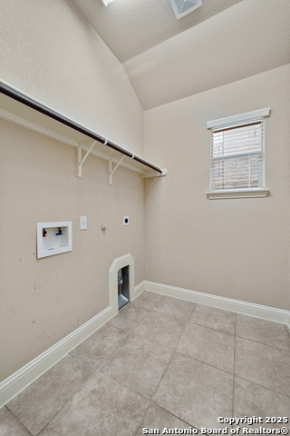 Image 17 of 47 For 723 Viento Point