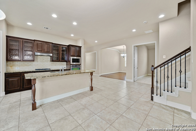 Image 9 of 47 For 723 Viento Point