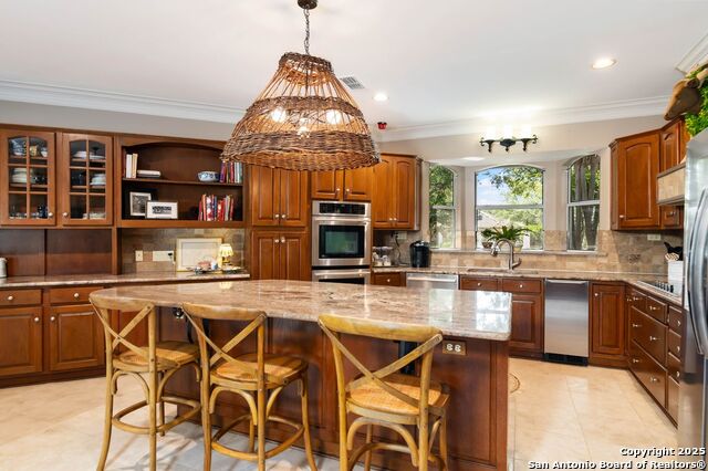 Listing photo id 8 for 5 Remington Circle
