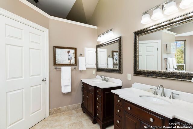 Listing photo id 16 for 5 Remington Circle