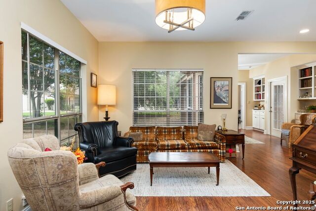 Listing photo id 24 for 5 Remington Circle