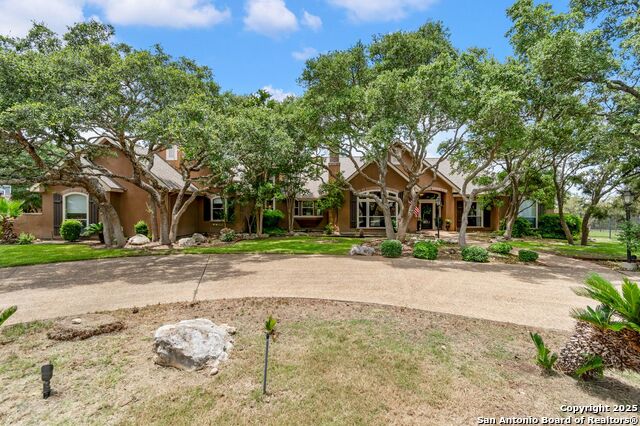 Listing photo id 1 for 5 Remington Circle