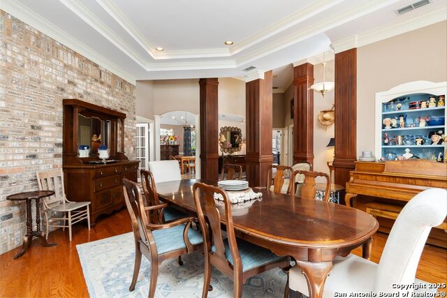 Listing photo id 5 for 5 Remington Circle