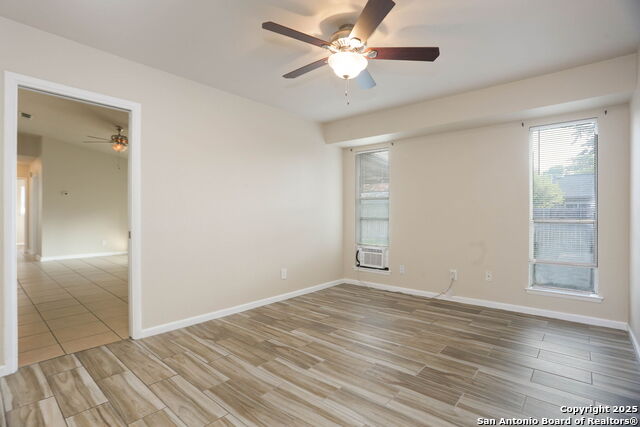 Image 11 of 17 For 8226 Creekline Drive