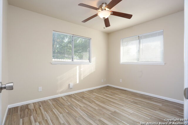 Image 13 of 17 For 8226 Creekline Drive