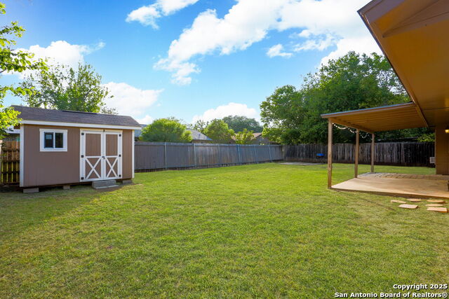 Image 16 of 17 For 8226 Creekline Drive
