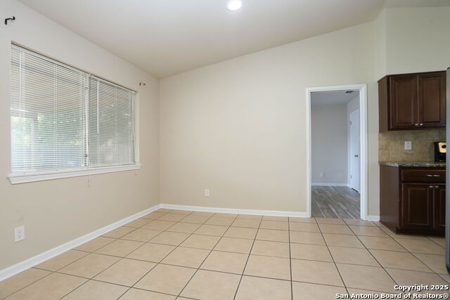 Image 6 of 17 For 8226 Creekline Drive