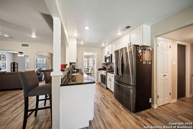 Image 10 of 38 For 7511 Louisa Allen Ct