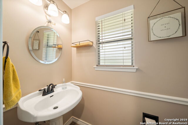 Image 21 of 38 For 7511 Louisa Allen Ct