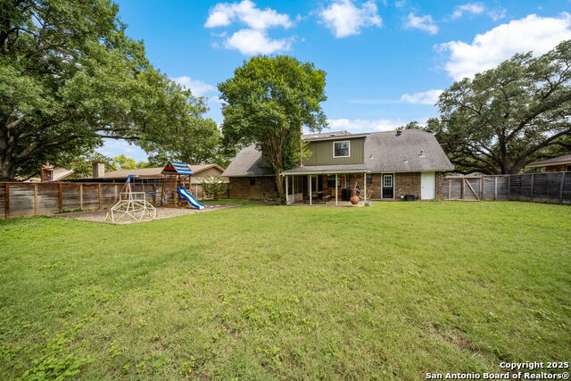 Image 36 of 38 For 7511 Louisa Allen Ct
