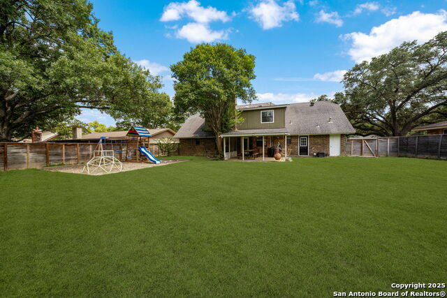 Image 37 of 38 For 7511 Louisa Allen Ct