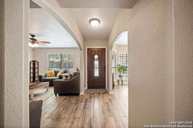 Image 5 of 38 For 7511 Louisa Allen Ct