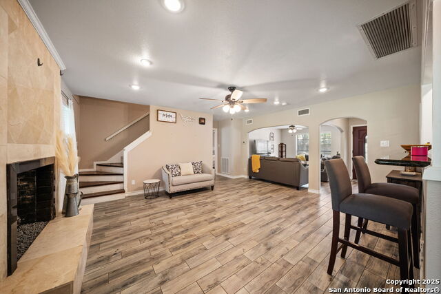 Image 9 of 38 For 7511 Louisa Allen Ct