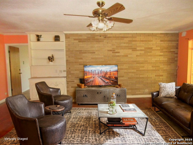 Image 4 of 21 For 2310 Gramercy W