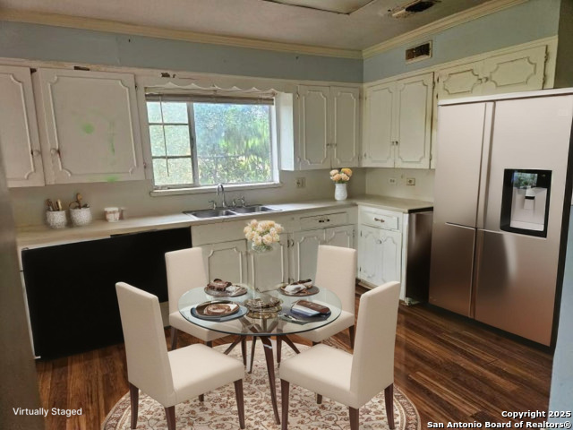 Image 7 of 21 For 2310 Gramercy W