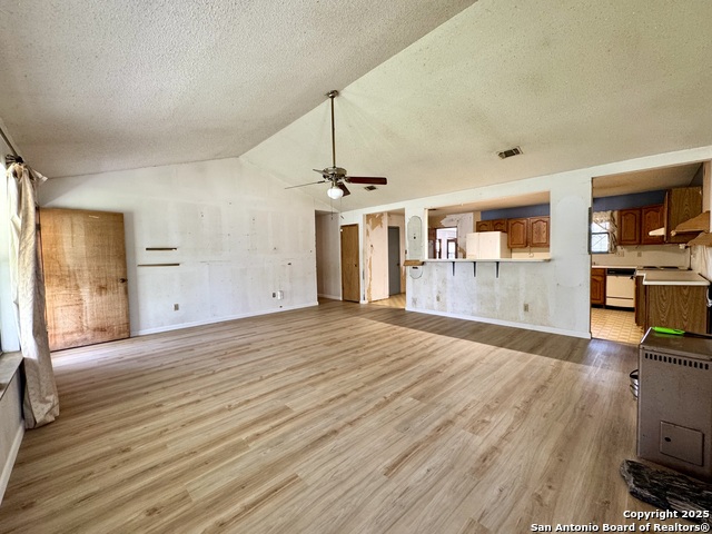 Image 14 of 41 For 4127 Pleasanton