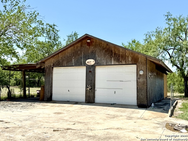 Image 34 of 41 For 4127 Pleasanton