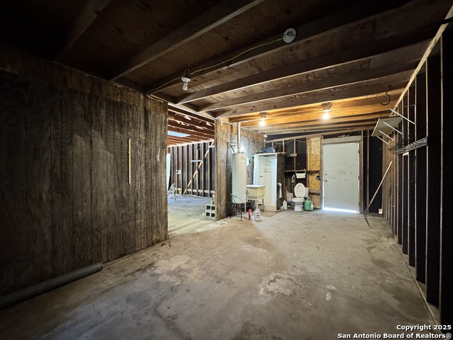 Image 39 of 41 For 4127 Pleasanton