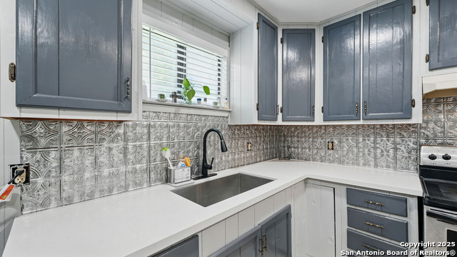 Image 11 of 29 For 937 Elsik  