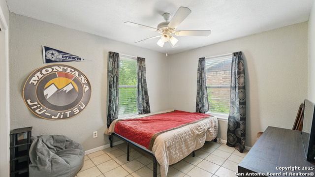 Image 18 of 29 For 937 Elsik  