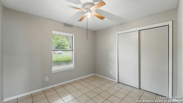 Image 21 of 29 For 937 Elsik  