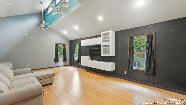 Image 20 of 31 For 830 Candlewood