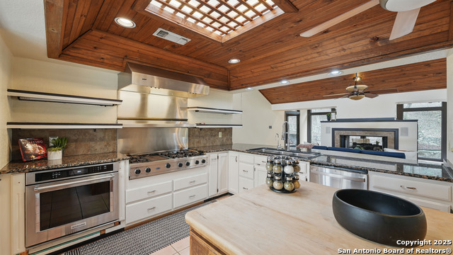 Image 9 of 31 For 830 Candlewood