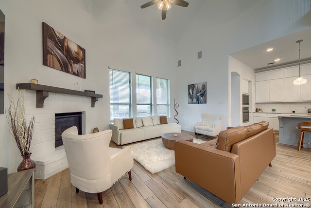 Image 11 of 32 For 501 Huntwick Drive